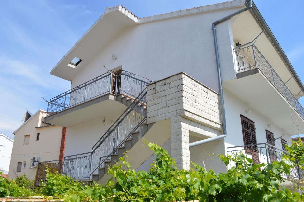 Goga Apartments Примоштен Экстерьер фото