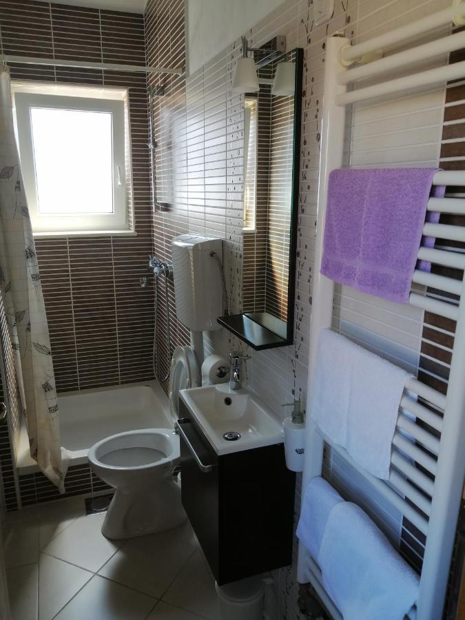 Goga Apartments Примоштен Экстерьер фото